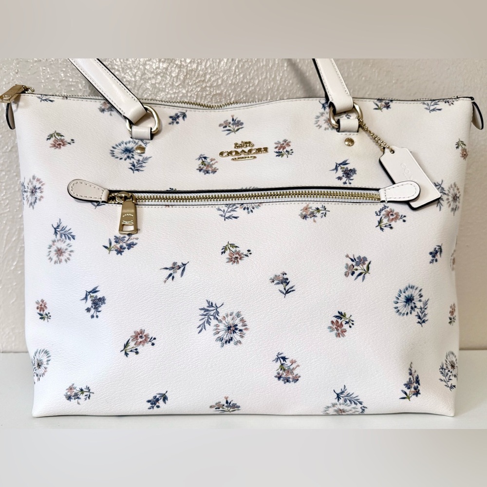 Coach White Floral Tote Bag with Matching Wallet